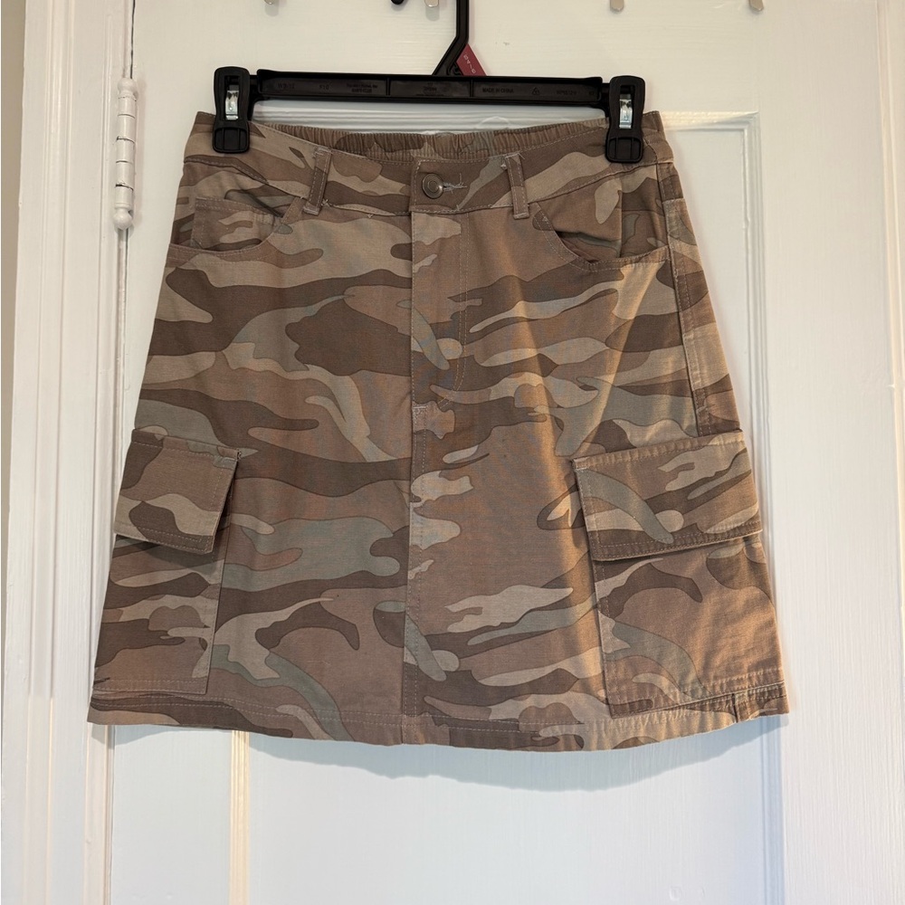 Francesca's Collections Camouflage Skirt